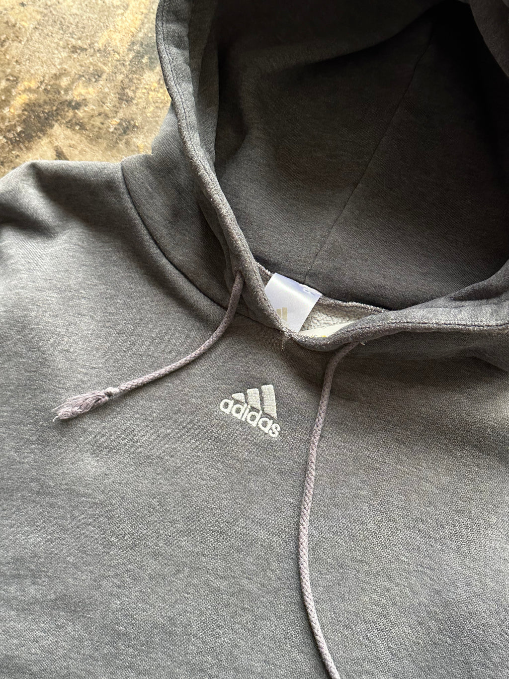 L - Adidas Essential Hoodie –(Grey)