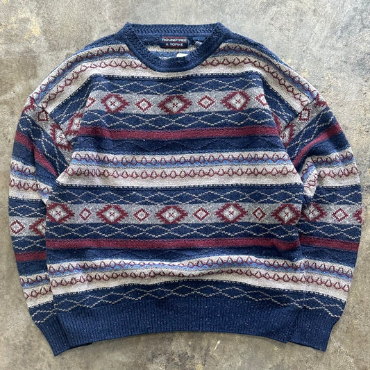 L - Round tree sweater