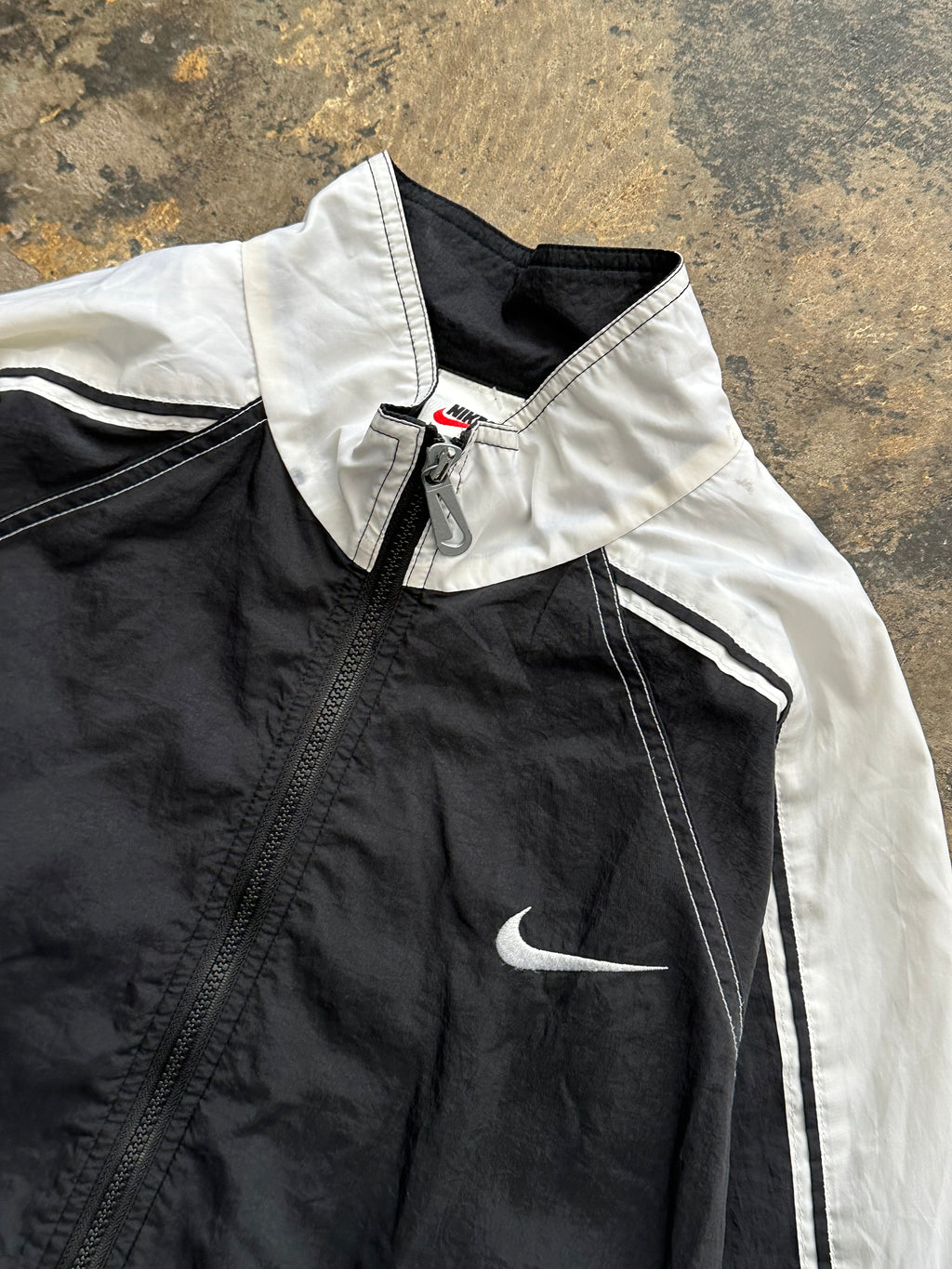 XL - Nike Black & White Track Jacket – Windbreaker (Women’s)