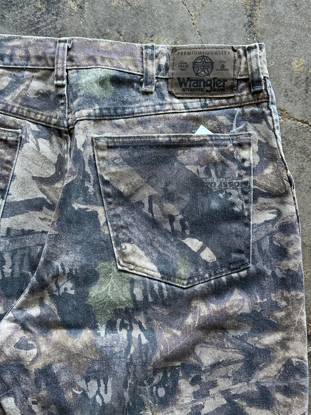 34x34 - Wrangler Camo Double Knee Work Pants