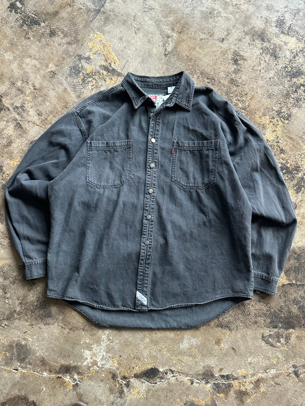 XL - Vintage Levi’s Black Denim Button-Up Shirt