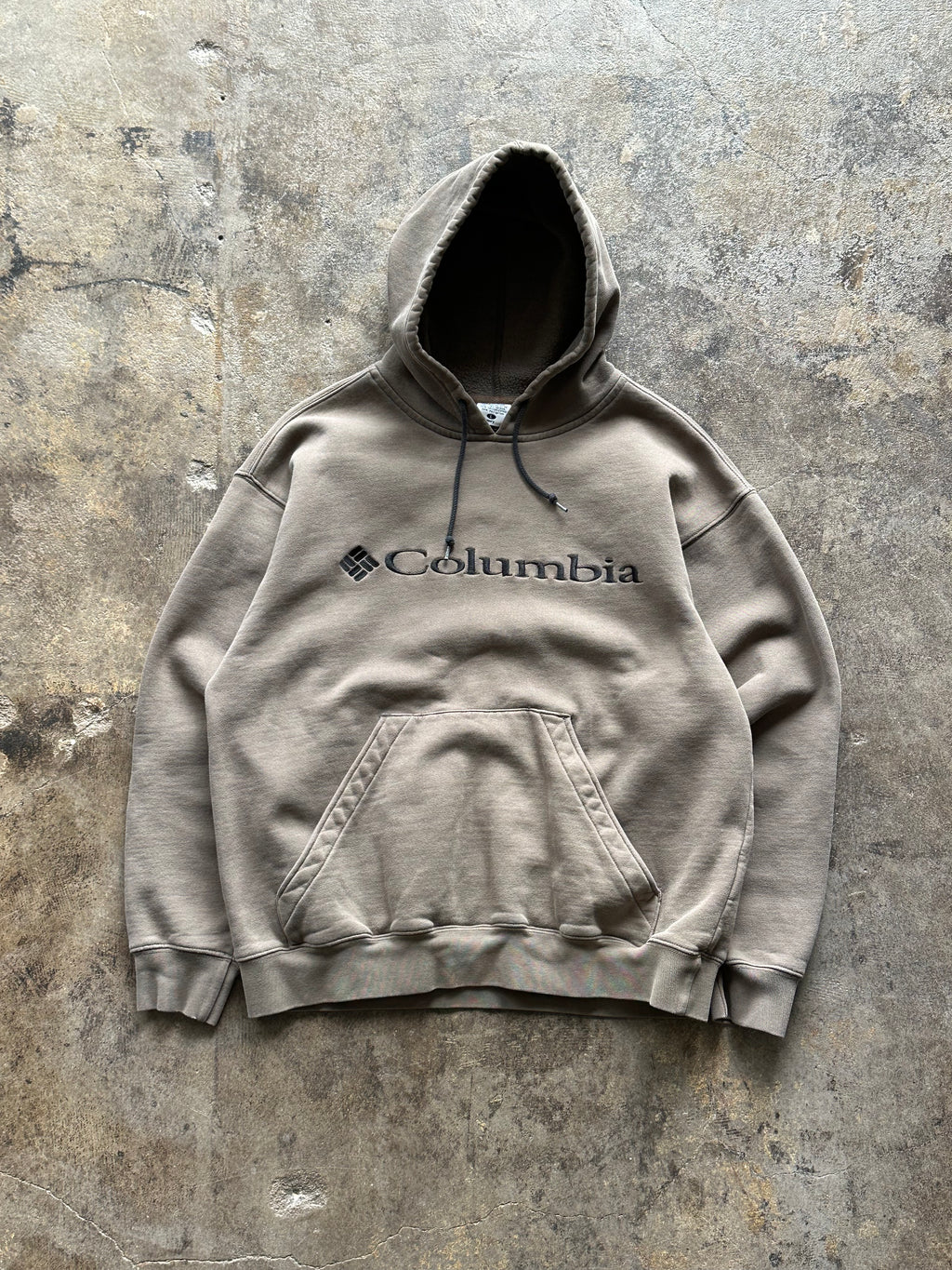 L - Columbia Embroidered Hoodie – Taupe