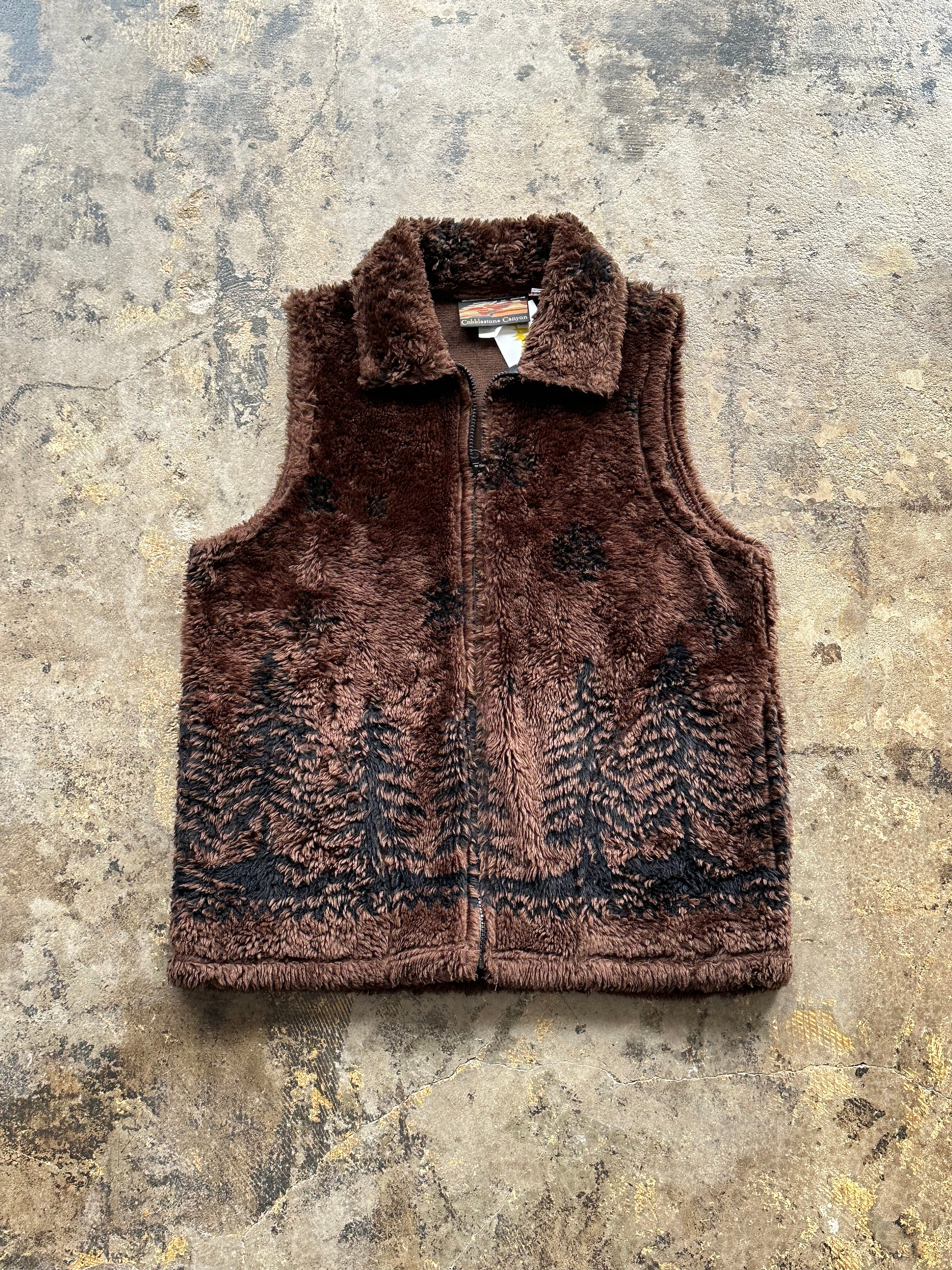 M - Vintage Cobblestone Canyon Sherpa Fleece Vest – Brown Forest Scene