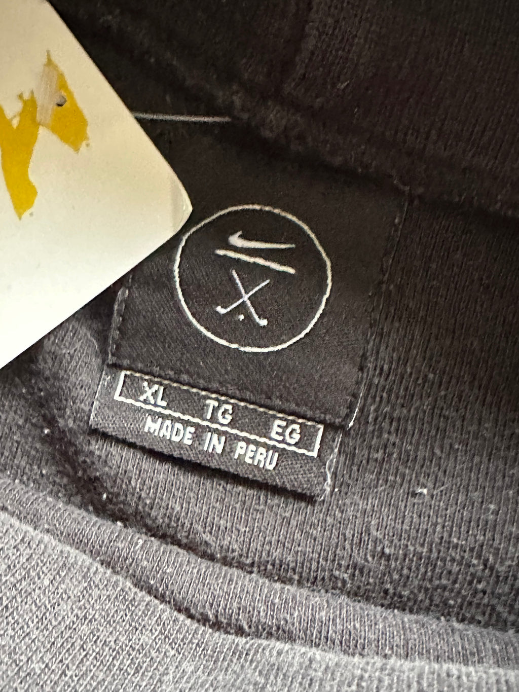 XL - Nike Black Mock-Neck Long Sleeve Shirt – Embroidered Swoosh