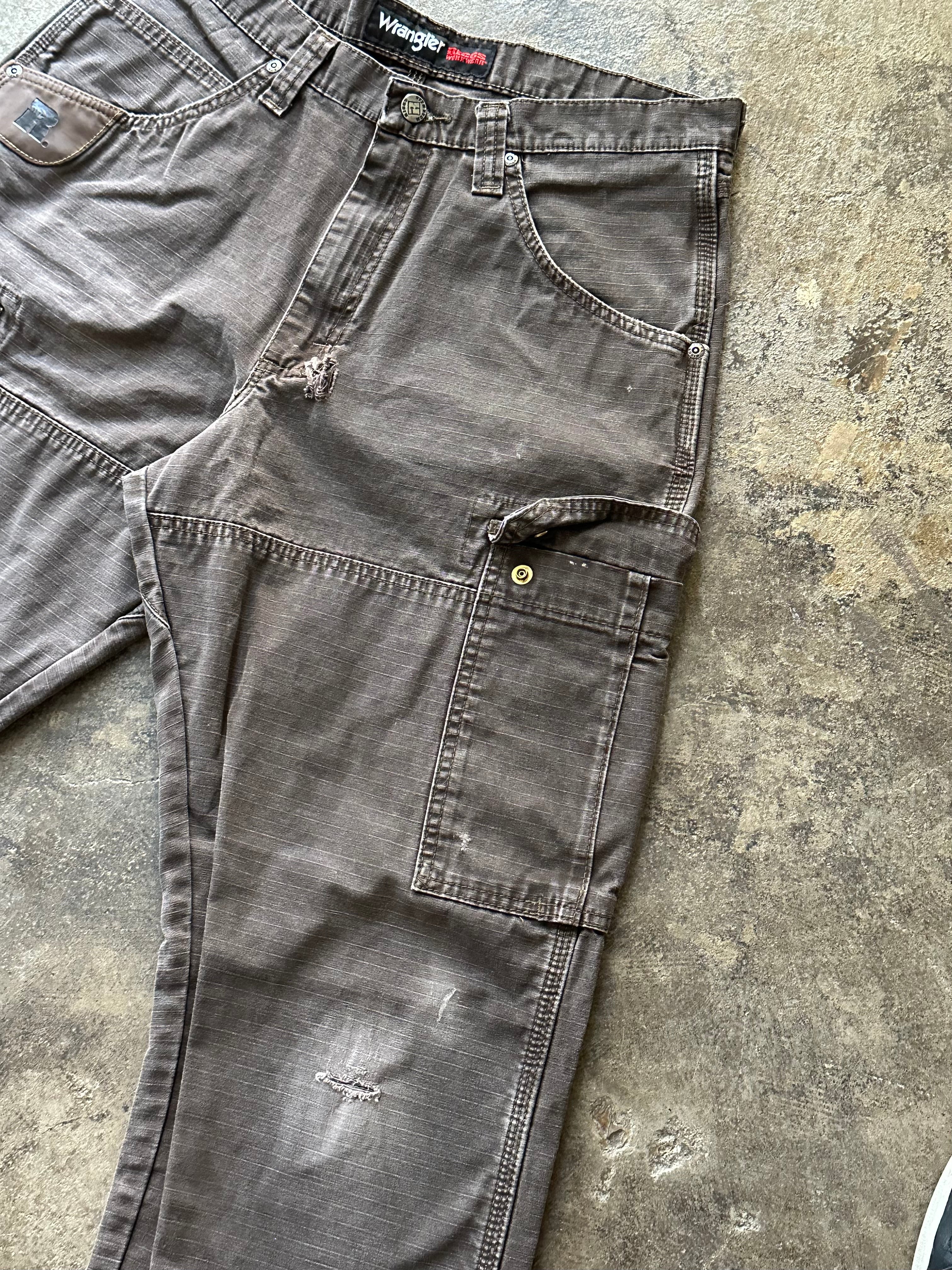 32x32 - Wrangler Brown Cargo Work Pants